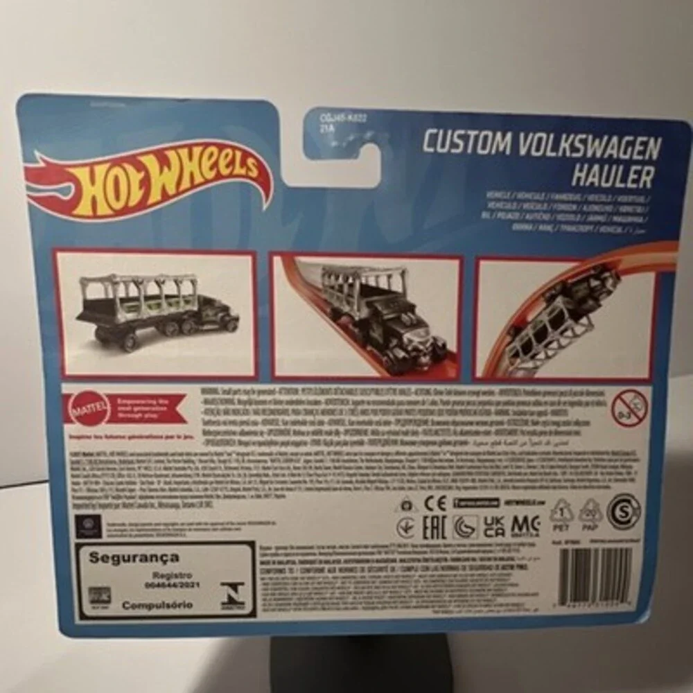 Hot Wheels Custom Volkswagen Hauler 1:64 Blue Diecast Vehicle